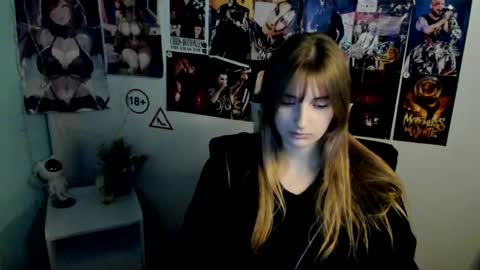 Snapshot of karla_flower chatting on October 18, 6:38 am Karla online show from October 18, 6:38 am