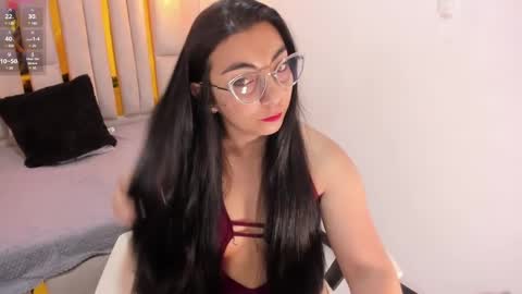 Snapshot of karla_hernandez chatting on December 12, 11:07 am Karla online show from December 12, 11:07 am