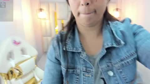 Snapshot of karla_hernandez chatting on December 21, 11:01 am Karla online show from December 21, 11:01 am
