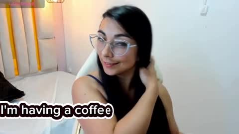 Snapshot of karla_hernandez chatting on March 10, 10:50 am Karla online show from March 10, 10:50 am