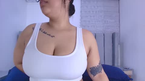 karolina  online show from June 18, 12:10 pm