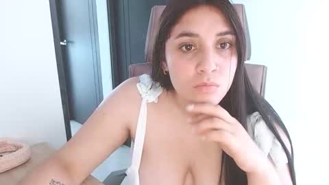 kloy online show from December 18, 5:39 pm