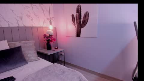 karlla_brown online show from April 30, 9:08 pm