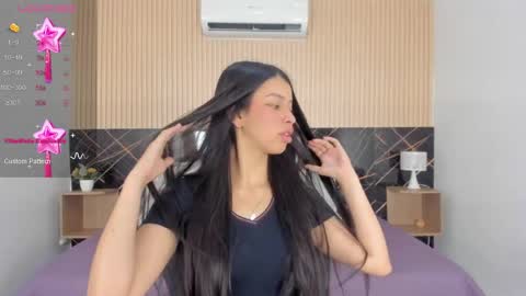 karol_cortes online show from May 4, 1:04 pm