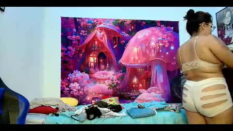 Snapshot of karol_naughty chatting on October 19, 1:46 pm online show from October 19, 1:46 pm