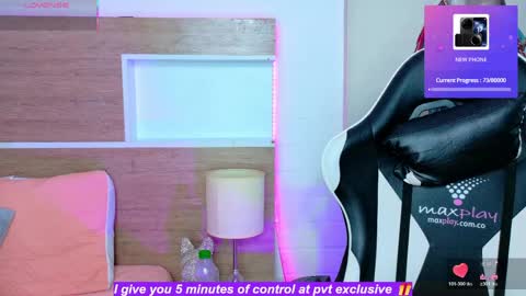 KAROL SCOTT online show from April 29, 2:37 am