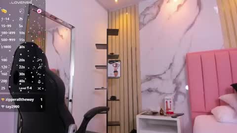 karolagrey online show from July 28, 2:13 pm