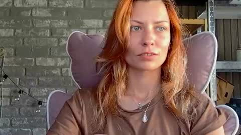 karoline121 online show from June 26, 5:20 am