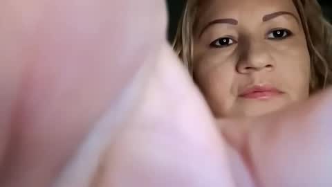 karoline_milf_hot online show from November 18, 6:53 pm