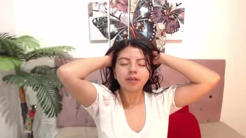 Snapshot of karolineburnx chatting on March 8, 10:13 pm Isa online show from March 8, 10:13 pm