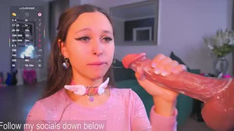 Caroline online show from October 10, 5:34 am