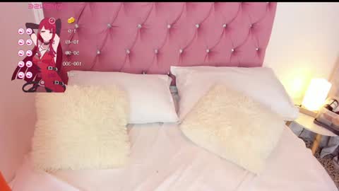 Snapshot of karolinee_18 chatting on January 31, 12:07 pm Karoline online show from January 31, 12:07 pm