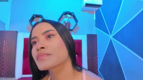 Snapshot of karoll014 chatting on October 8, 11:47 am Karol online show from October 8, 11:47 am