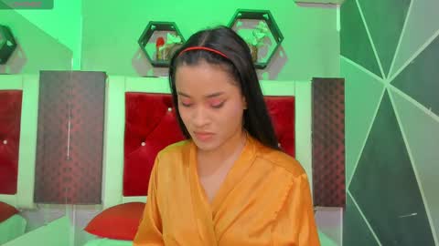 Snapshot of karoll014 chatting on September 10, 11:32 am Karol online show from September 10, 11:32 am