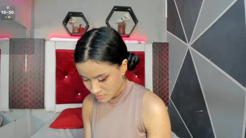 Snapshot of karoll014 chatting on February 6, 11:53 am Karol online show from February 6, 11:53 am