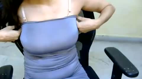 kashish___ online show from July 11, 9:42 am