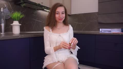 Snapshot of kasiludden chatting on October 15, 8:17 am Hellomy name is Mami nice to meet you online show from October 15, 8:17 am