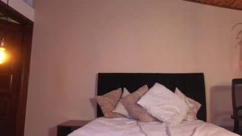 kassandra james online show from August 5, 1:17 pm