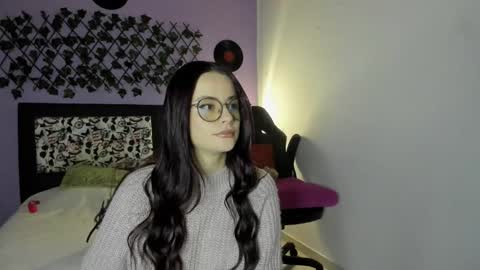 Snapshot of kassandra_james chatting on January 4, 11:00 am kassandra james online show from January 4, 11:00 am