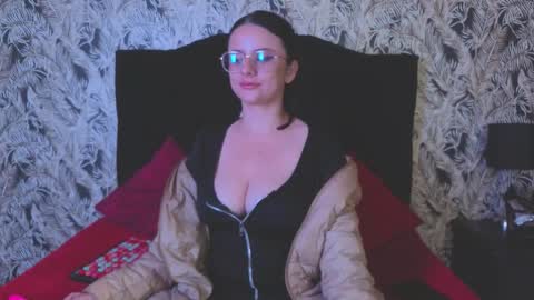 kassandra james online show from January 7, 1:03 pm