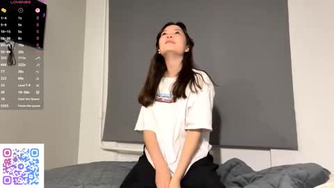 Kira online show from October 4, 4:33 pm