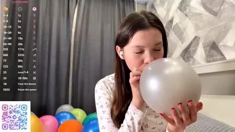 Kira online show from November 19, 9:31 am