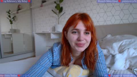 Snapshot of kat_here chatting on February 5, 11:55 am Katya online show from February 5, 11:55 am