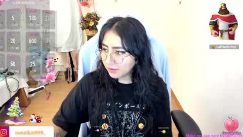 Snapshot of kat_ly_chan chatting on December 22, 3:44 pm Kat       online show from December 22, 3:44 pm