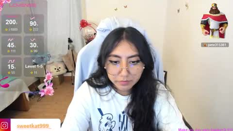 Snapshot of kat_ly_chan chatting on January 29, 3:58 pm Kat       online show from January 29, 3:58 pm