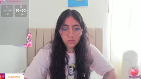 Snapshot of kat_ly_chan chatting on October 27, 8:47 pm Kat       online show from October 27, 8:47 pm