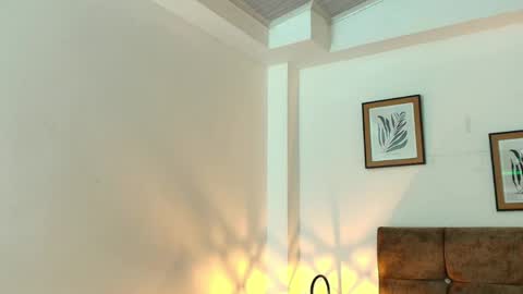 kat paradisse online show from May 1, 11:24 am