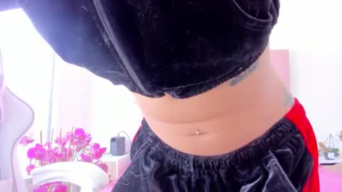 Kata Garcia online show from March 1, 4:18 pm