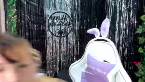 Snapshot of katalina_garcia chatting on October 14, 11:29 pm Kata Garcia online show from October 14, 11:29 pm