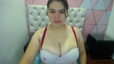 katalina santana25 online show from December 5, 7:04 pm