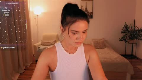 kate124680 online show from May 16, 10:09 pm