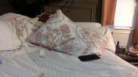 squirtingsub online show from December 20, 6:13 pm