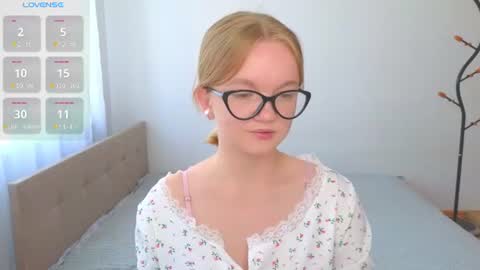katebunnys online show from July 24, 4:32 am