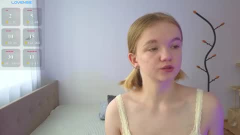 katebunnys online show from June 11, 4:42 am