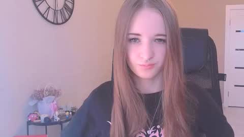Snapshot of katekayer chatting on September 13, 8:33 am katekayer online show from September 13, 8:33 am