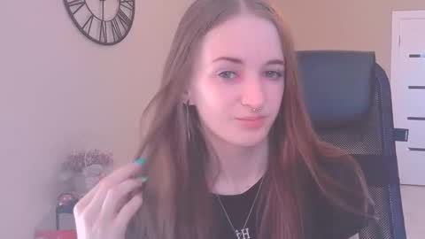 Snapshot of katekayer chatting on October 1, 8:52 am katekayer online show from October 1, 8:52 am