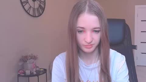 Snapshot of katekayer chatting on October 7, 8:41 am katekayer online show from October 7, 8:41 am