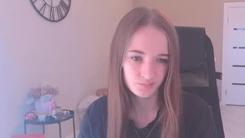 Snapshot of katekayer chatting on September 21, 8:24 am katekayer online show from September 21, 8:24 am