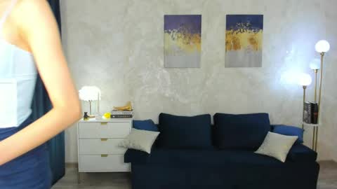 katekrosse online show from May 15, 7:38 pm