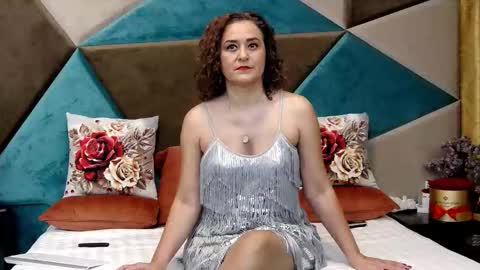 KateQueenston --  online show from November 2, 3:32 am