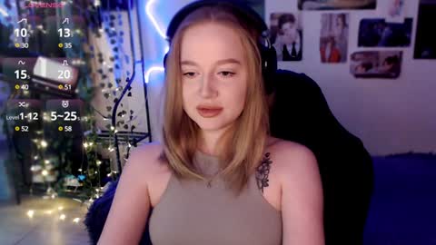 Lisa online show from December 18, 12:10 am