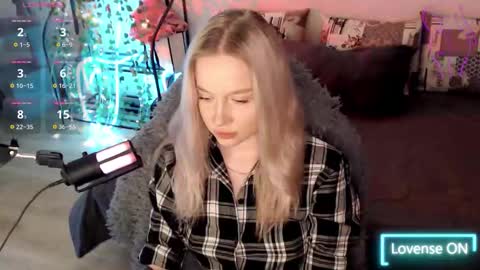 Lisa online show from September 16, 9:56 pm