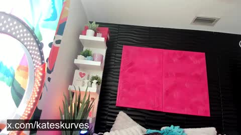 Kates Kurves online show from February 9, 9:49 pm