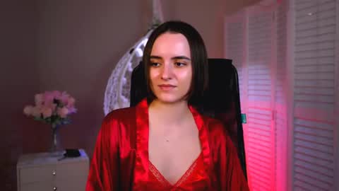 katewillows online show from April 29, 4:05 am