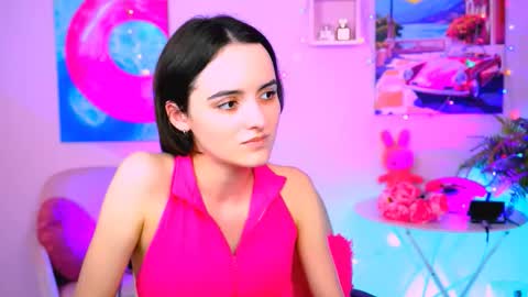 katewillows online show from February 5, 8:28 am