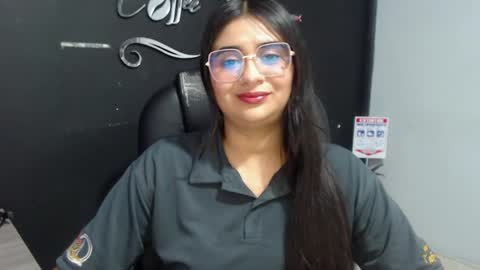Call me Lau  online show from May 2, 8:56 pm